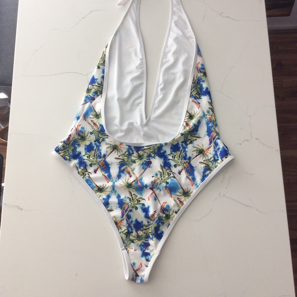Deep V neck one piece swimsuit - Picture 4 of 14